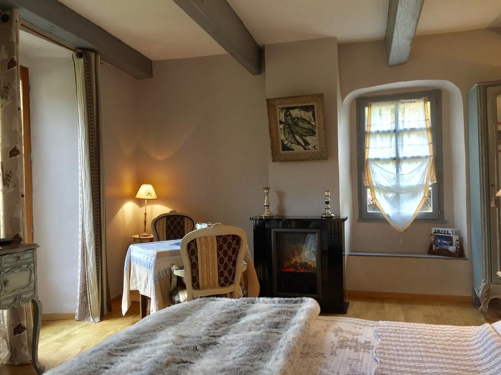 Les Means Bed & Breakfast Meolans-Revel Dış mekan fotoğraf
