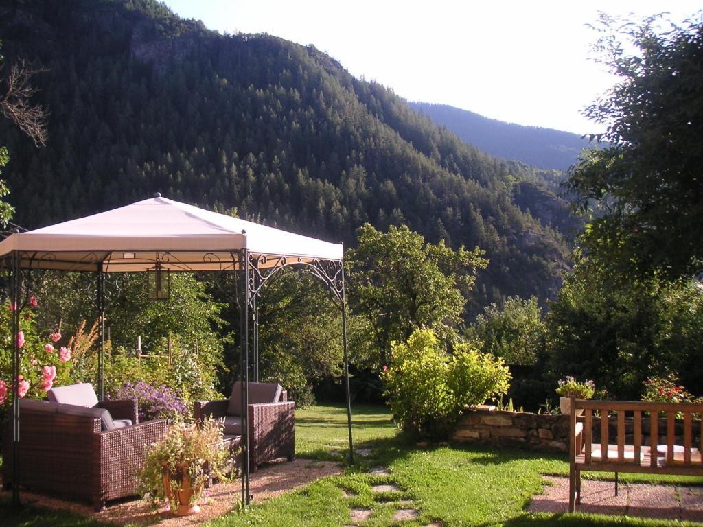 Les Means Bed & Breakfast Meolans-Revel Dış mekan fotoğraf