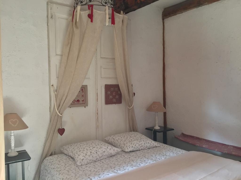 Les Means Bed & Breakfast Meolans-Revel Dış mekan fotoğraf